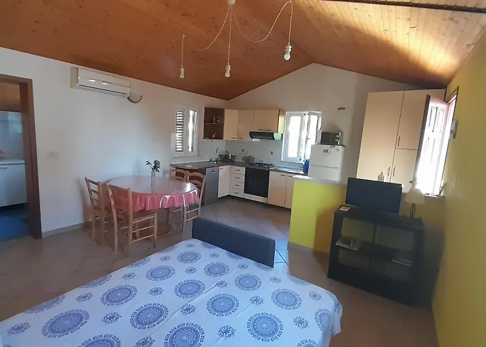 Διαμέρισμα Renata - *